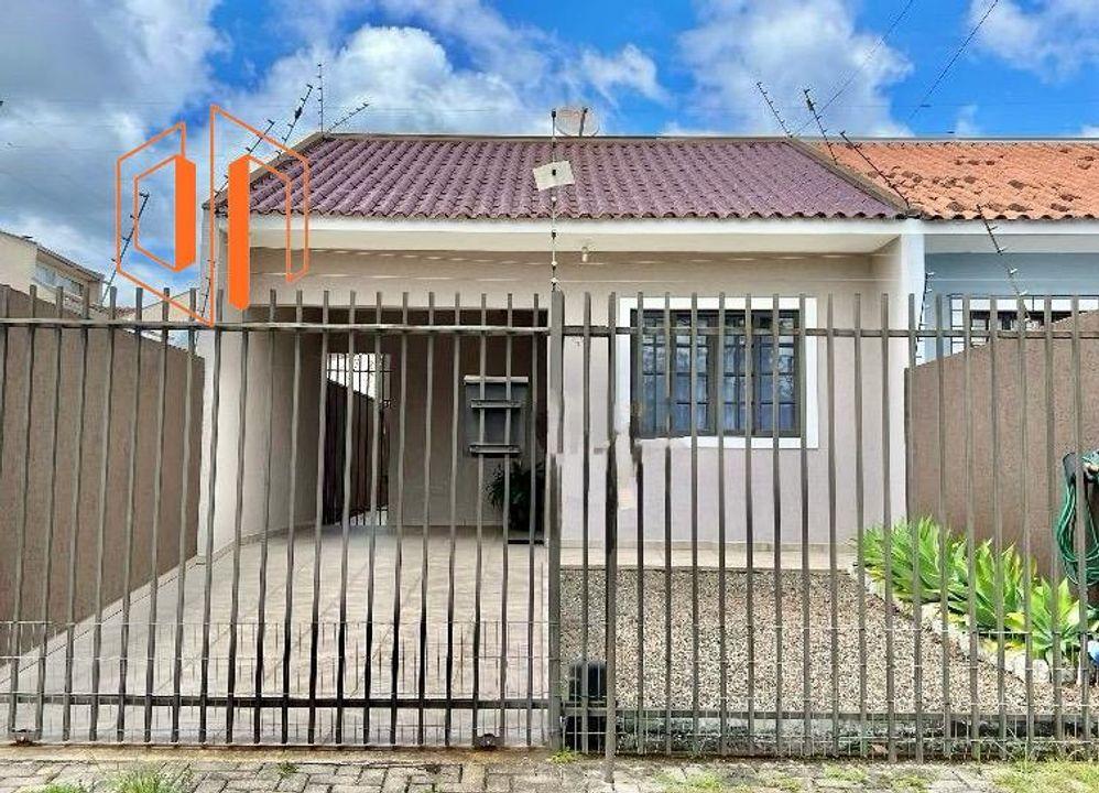 Casa para Venda em São José dos Pinhais /  no bairro Cruzeiro